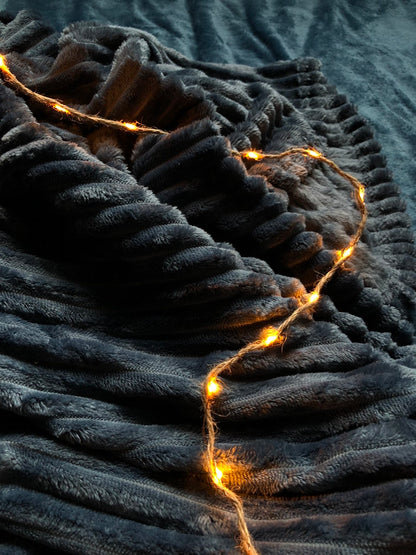 Plaid Home Studio RIBBLE microflanelle bleu nocturne 130/160 cm