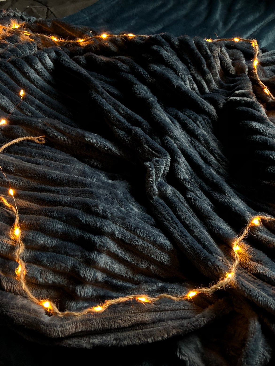 Plaid Home Studio RIBBLE microflanelle bleu nocturne 130/160 cm